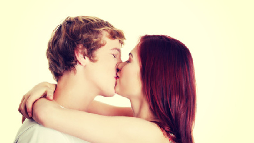 Faire l'amour pour la première fois. Comment aborder le sujet?